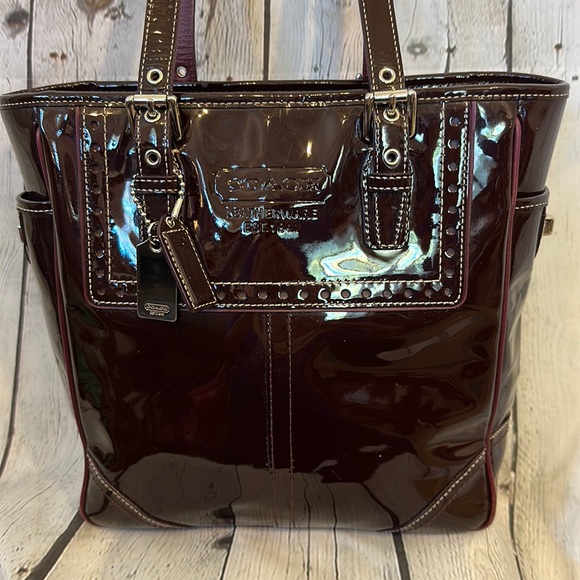 Coach Ashley rare liquid glass Patent Leather Gallery tote in deep Cabernet! - Picture 11 of 16